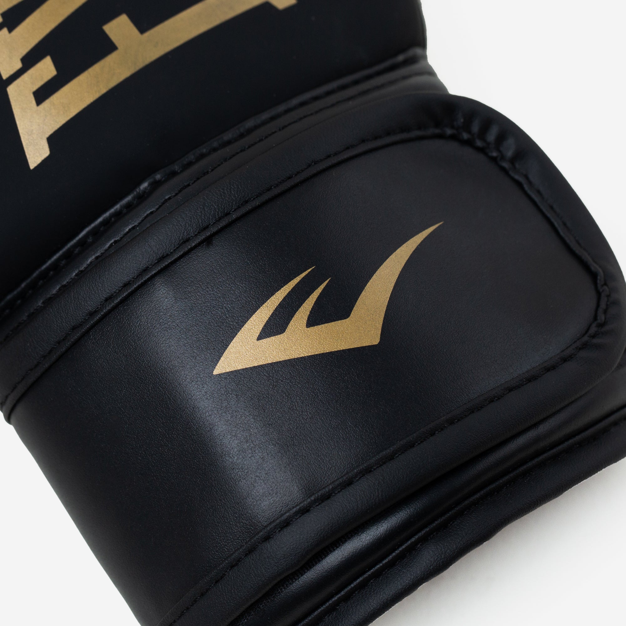 80lb Elite Heavy Punching Bag. Glove and Wrap Bundle - Image 13